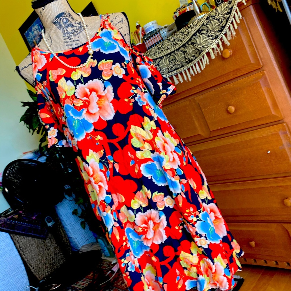 Loft beautiful dress size M